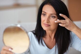 jak dbać o skórę po 50 roku życia