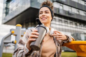 Ile białka dziennie potrzebuje kobieta w wieku 20-69 lat? Sprawdź swoje zapotrzebowanie 5 ile białka dziennie potrzebuje kobieta